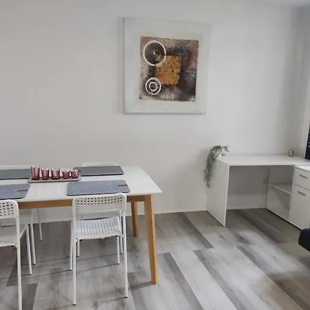 2-zi Whg Im Herzen Von Lägenhet *